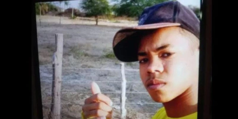 Jovem morre após tentar desviar de cachorro e capotar carro, no Sertão da Paraíba - Reprodução