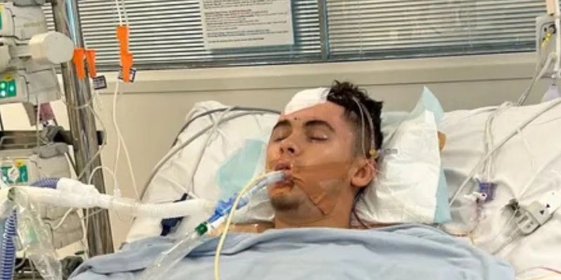 Sonny Blundell sofreu múltiplos AVCs enquanto esteve internado - GoFundMe