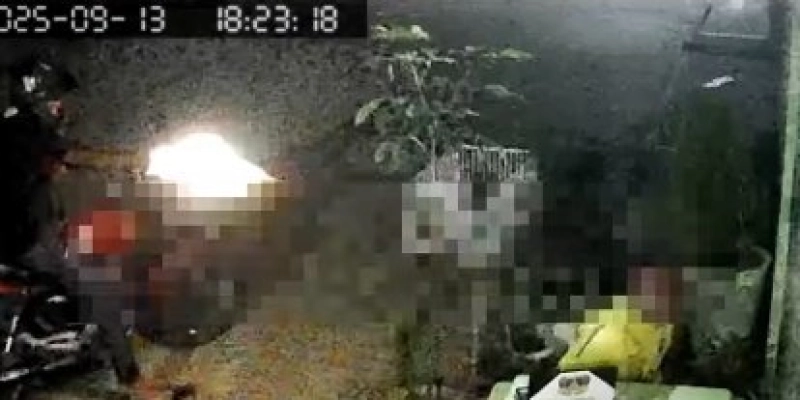 Crime foi flagrado por câmeras de segurança - Reprodução