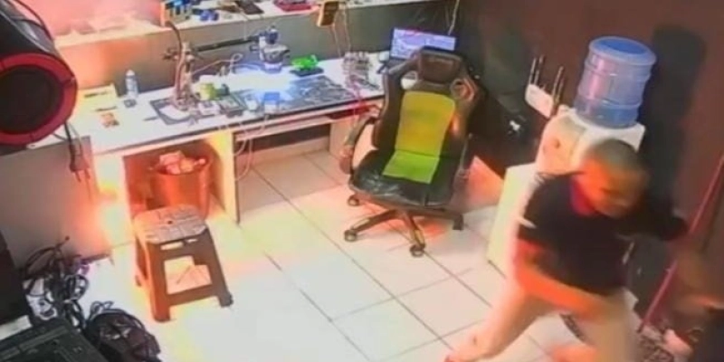 Celular explode em loja de assistência técnica em Itaporanga - Câmeras de segurança