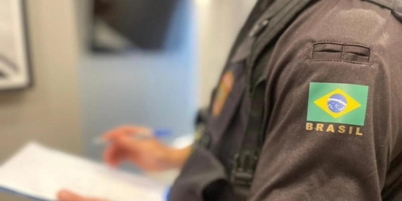 Além da busca, foram aplicadas medidas restritivas ao suspeito - Divulgação 