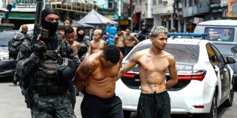 Mega operação no Rio de Janeiro - EFE / Antônio Lacerda