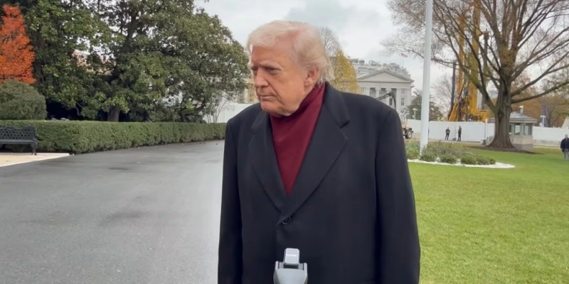 Presidente americano Donaldo Trump soube pela imprensa da prisão de Bolsonaro - TV Record / Reprodução