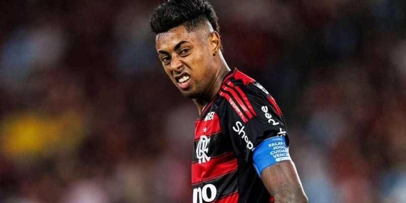 Bruno Henrique durante partida pelo Flamengo no Campeonato Brasileiro - Daniel Castelo Branco/Eurasia Sport Images/Getty Images