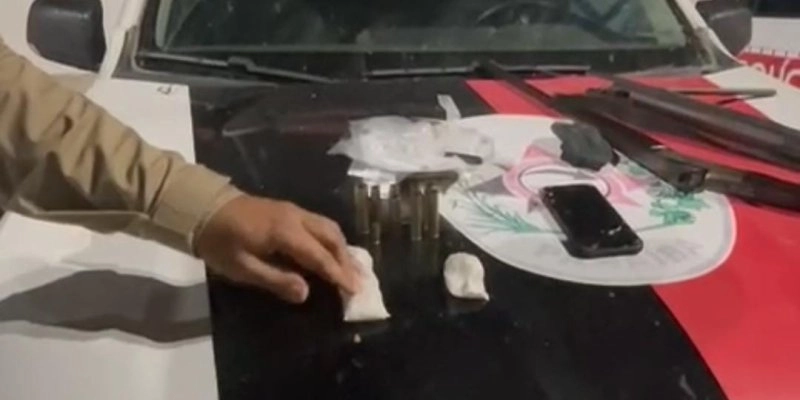 Material apreendido - Polícia Militar 