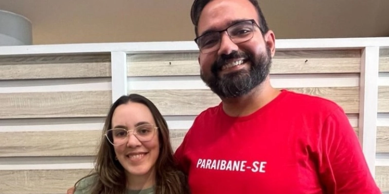 Presidente nacional do PSOL, Paula Coradi, e o pré-candidato ao governo, Olímpio Rocha - Reprodução