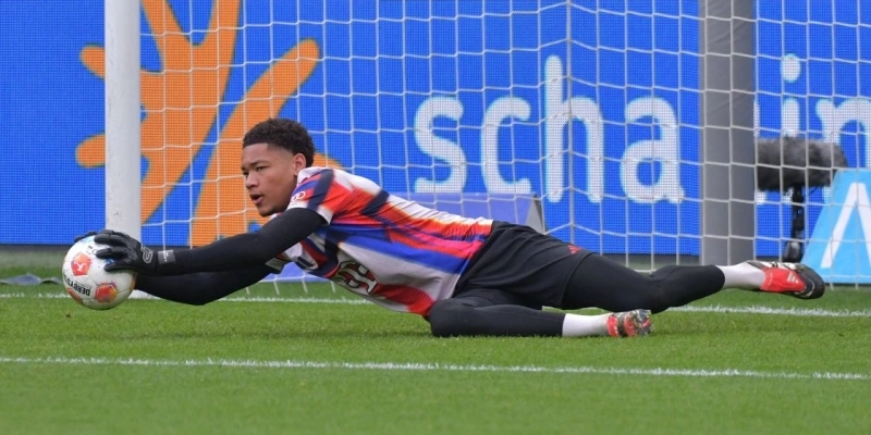 Leonard Prescott - Reprodução