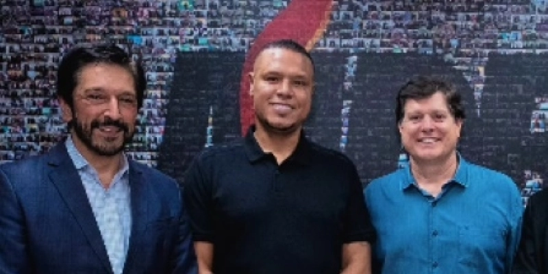 Luís Fabiano entre Ricardo Nunes e Baleia Rossi - Divulgação/MDB