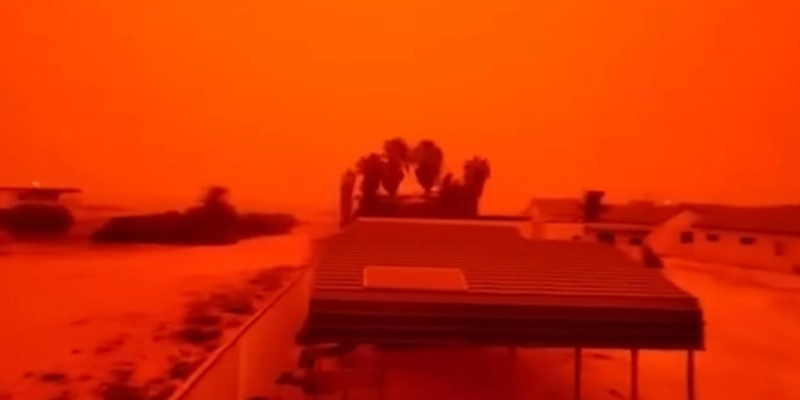 Céu fica vermelho e assusta moradores na Austrália - YouTube
