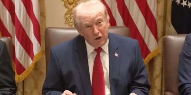 Presidente dos Estados Unidos, Donald Trump, durante reunião de gabinete do governo - Reprodução