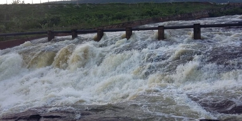 Açude sangrando em São José de Piranhas - ilustrativa
