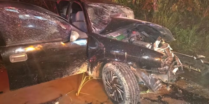 Pai, filho e avó morrem em batida entre dois carros no Sertão da Paraíba - Reprodução / Polícia Militar da Paraíba