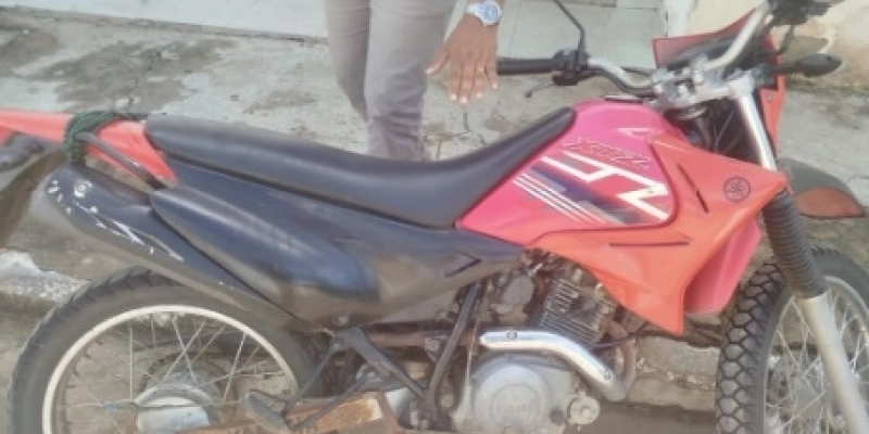Polícia Militar recupera moto furtada e prende suspeito em Itaporanga - Polícia Militar
