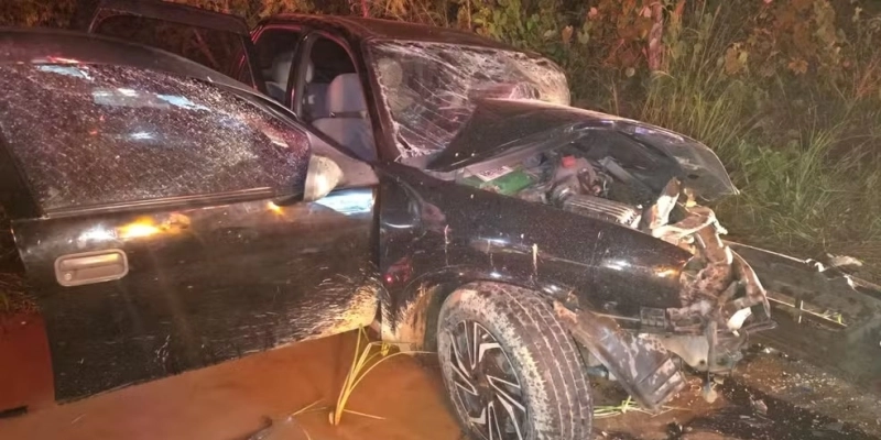 Pai, filho e avó morrem em batida entre dois carros no Sertão da Paraíba - Reprodução / Polícia Militar da Paraíba