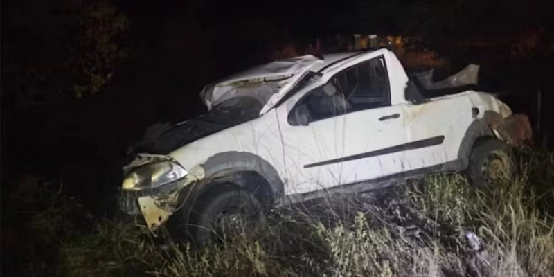 Homem morre e uma pessoa fica ferida em acidente de carro, no Cariri da Paraíba - TV Paraíba