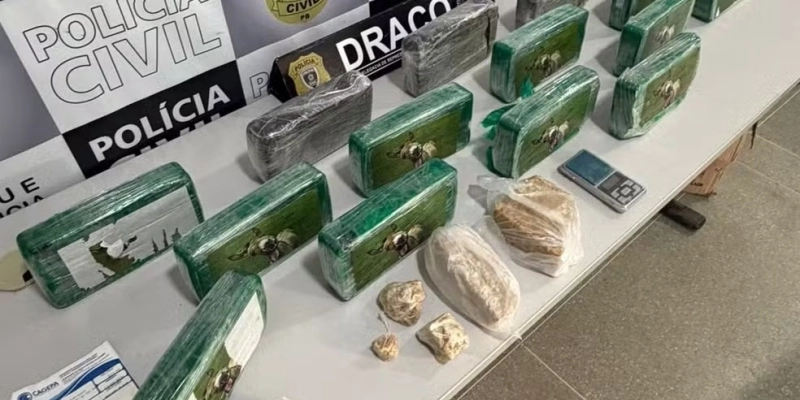 Mulher é presa e 20 kg de maconha que seriam traficados no São João de Campina Grande são apreendidos - Polícia Civil da Paraíba