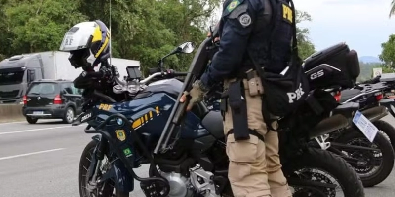 Homem é preso suspeito de tentar furtar moto da PRF para 'farmar aura' - Divulgação/PRF