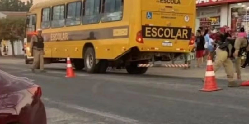 Criança é atropelada por motociclista ao sair da escola na BR-361, em Patos - Reprodução / TV Cabo Branco