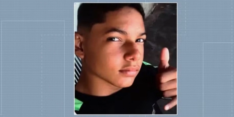 Adolescente de 16 anos morre após ser atingido por caminhão enquanto pilotava motocicleta, na PB - Reprodução/TV Paraíba