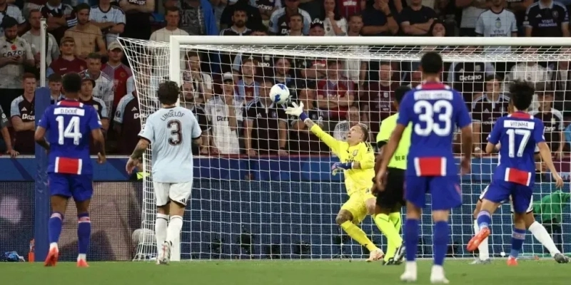 PSG x Aston Villa - FRANCK FIFE / AFP