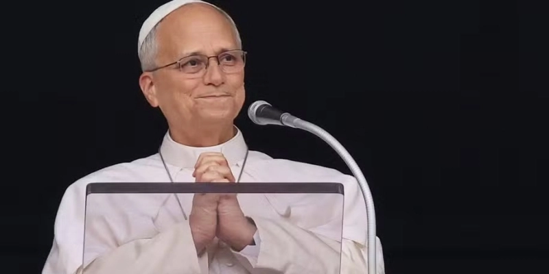 Papa Leão XIV conduz oração no Vaticano após ter alta do hospital - Yara Nardi/Reuters