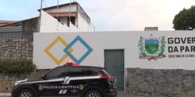 Fachada da Escola Estadual de Ensino Fundamental e Médio Audiocomunicação, no bairro Padre Zé - 