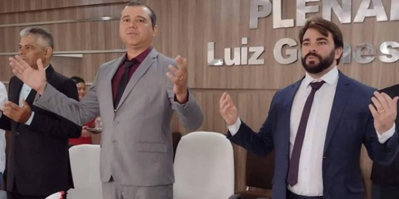 Fidelis ao lado do prefeito na Câmara - Reprodução/Instagram