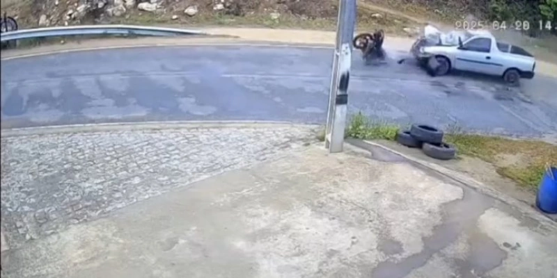  - Motociclista morre após colisão frontal com carro na Paraíba