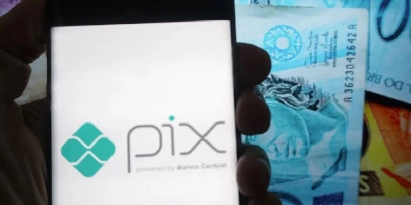 Banco Central destaca que o "botão de contestação" estará disponível na interface dos aplicativos das instituições financeiras - NurPhoto via Getty Images