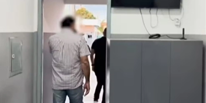 Homem é preso suspeito de importunação sexual dentro de ônibus - Reprodução/TV Paraíba