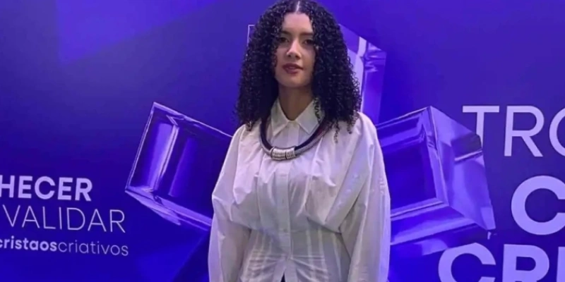 Cantora Aymêê Rocha - Reprodução