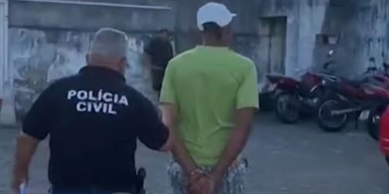 Suspeito de arrombar delegacia em Fagundes, no Agreste da Paraíba, foi preso neste domingo - Paraíba/Reprodução