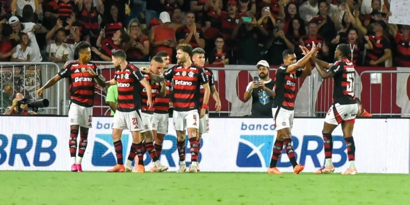 Flamengo pode conquistar o Brasileirão nesta terça - CARLOS SANTTOS/FOTOARENA/FOTOARENA/ESTADÃO CONTEÚDO