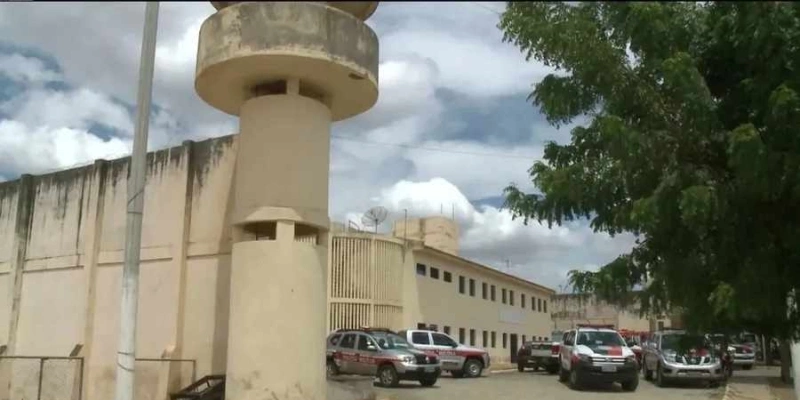 A Polícia Militar esteve no local - Reprodução