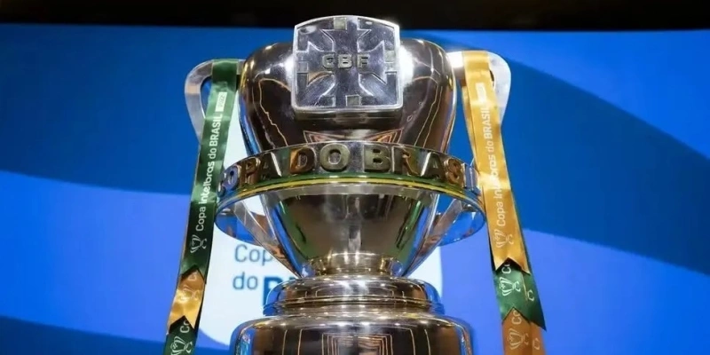 Troféu da Copa do Brasil; competição conhece primeiros duelos - Lucas Figueiredo/CBF