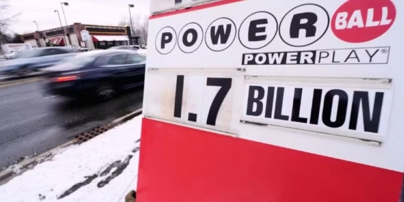 Essa foi a segunda maior premiação da história da Poweball. - AP Photo/Charles Krupa