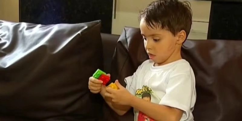 Criança de 5 anos do Crato precisa de remédio de R$ 19 milhões para tratar doença rara - TV Verdes Mares/Reprodução