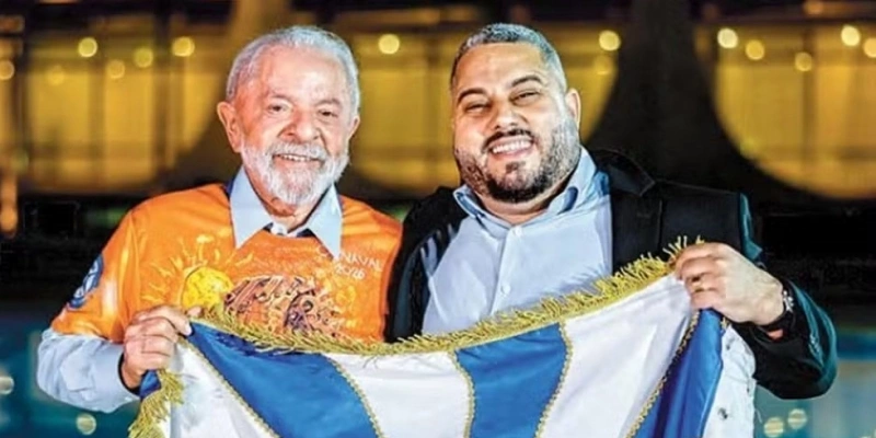 Os presidentes Lula, do Brasil, e Palhares, da Acadêmicos de Niterói - Divulgação 